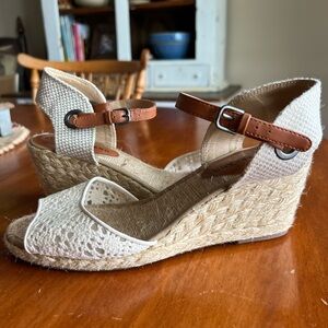 Lucky Brand Cream and Tan Wedge Sandals